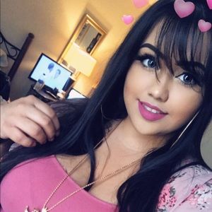 Meet your Posher, Dalia